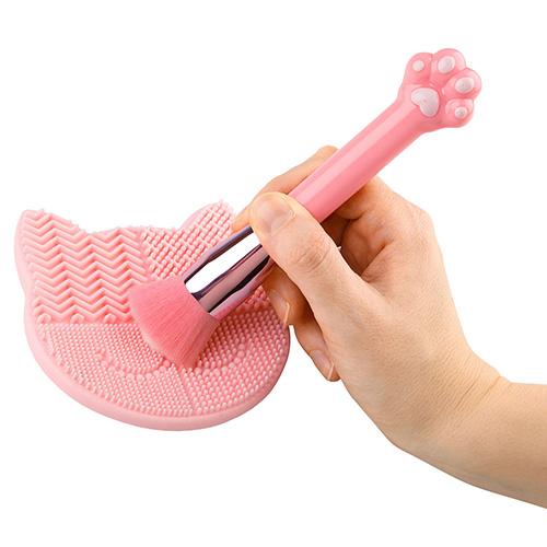 Makeup brush and cleansing pad Top Model Sasha