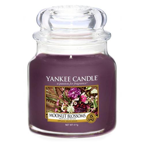 Yankee candle Classic medium candle, Moonlit Blossoms Yankee candle Classic medium candle, Moonlit Blossoms