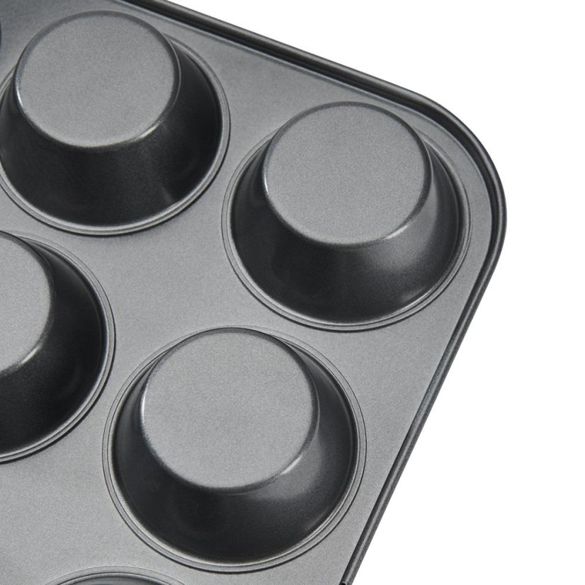 De Buyer 4843.00 muffin pan.