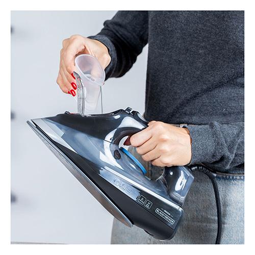 Black+Decker BXIR2805E black steam iron