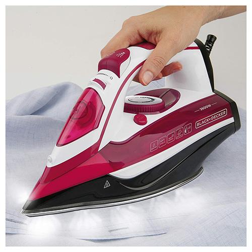 Black+Decker BXIR2600E steam iron, white and pink