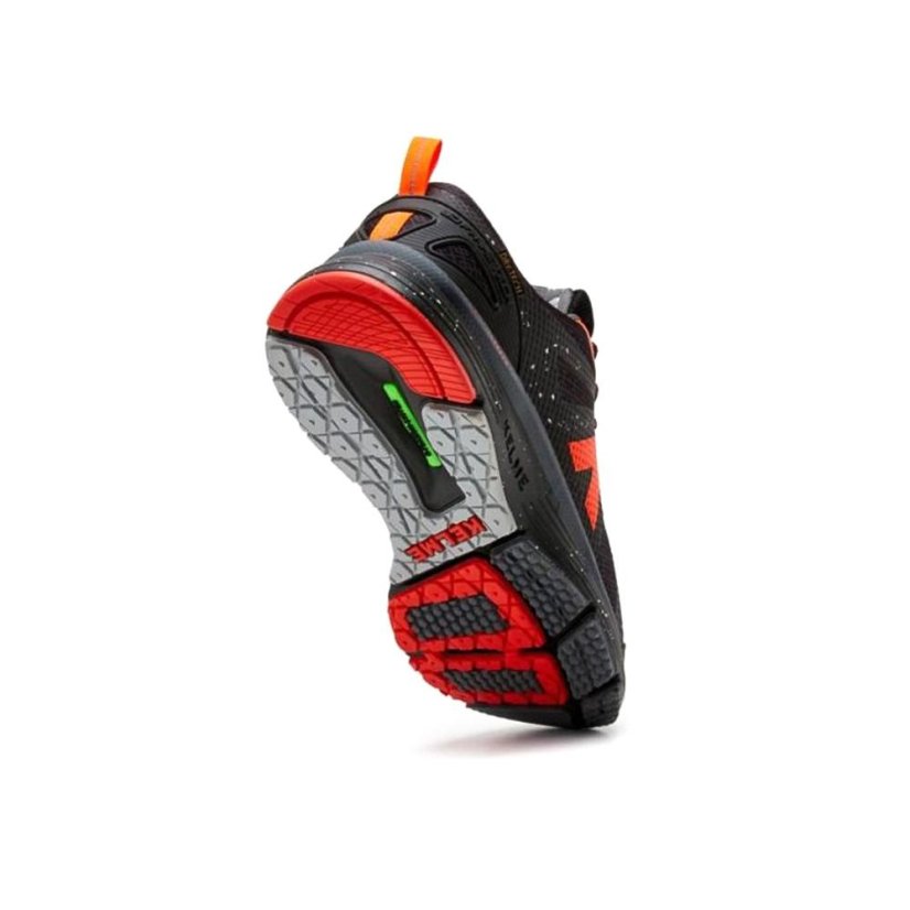 Běžecká obuv Kelme Cushion Travel - Barva: Černá, Velikost: 46
