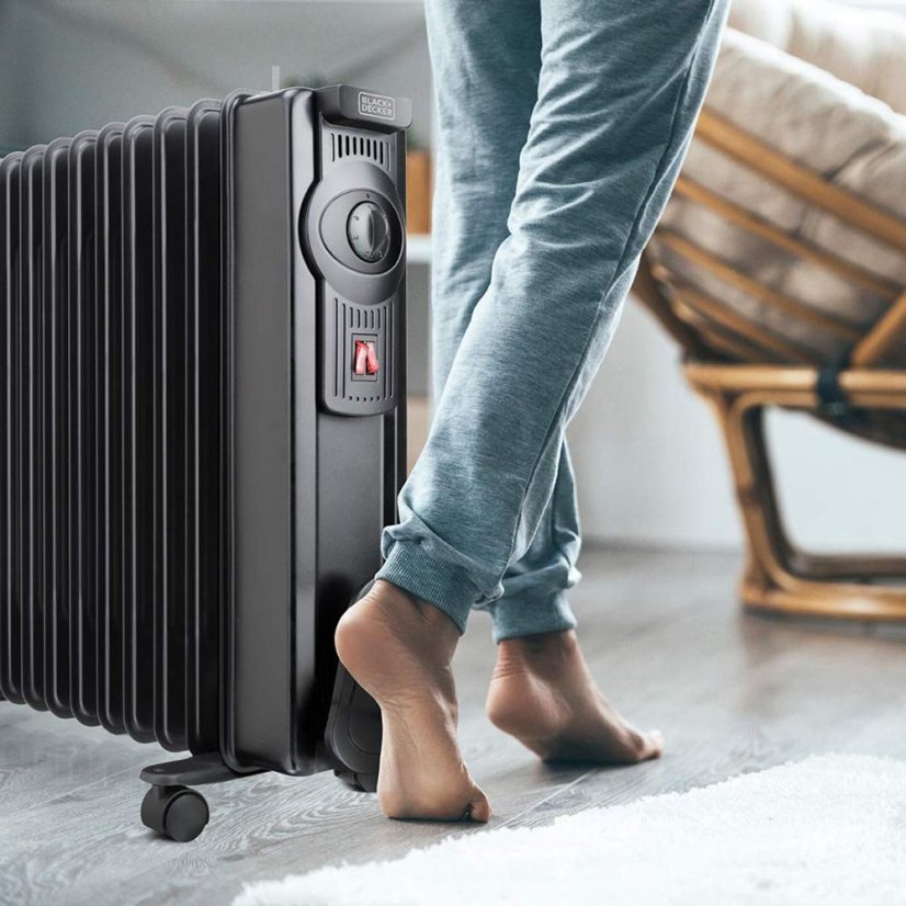 Radiátor Black+Decker BXRA2300E černý