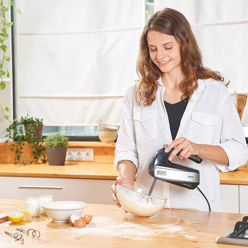 Ruční mixér Black+Decker BXMX500E černý