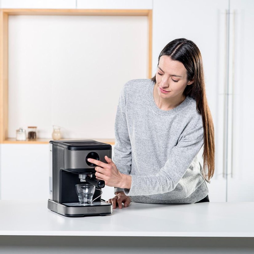 Kaffeemaschine Black + Decker BXCO850E silber