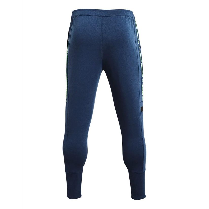 Męskie spodnie dresowe Under Armour Accelerate Off-Pitch Jogger - Kolor: Czarny, Rozmiar: S