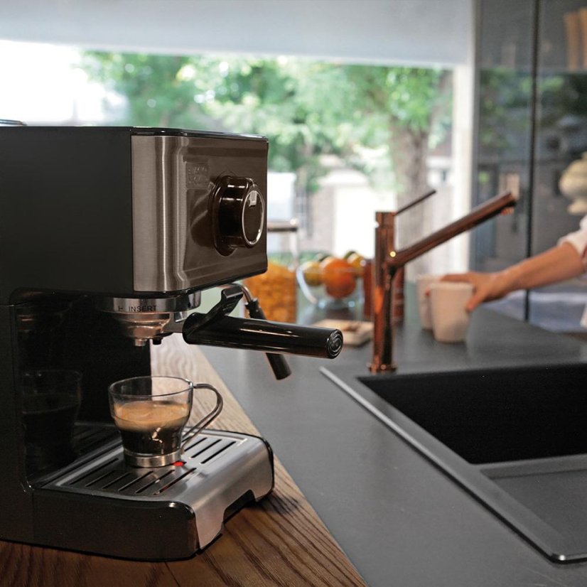 Hebelkaffeemaschine Black+Decker BXCO1200E schwarz