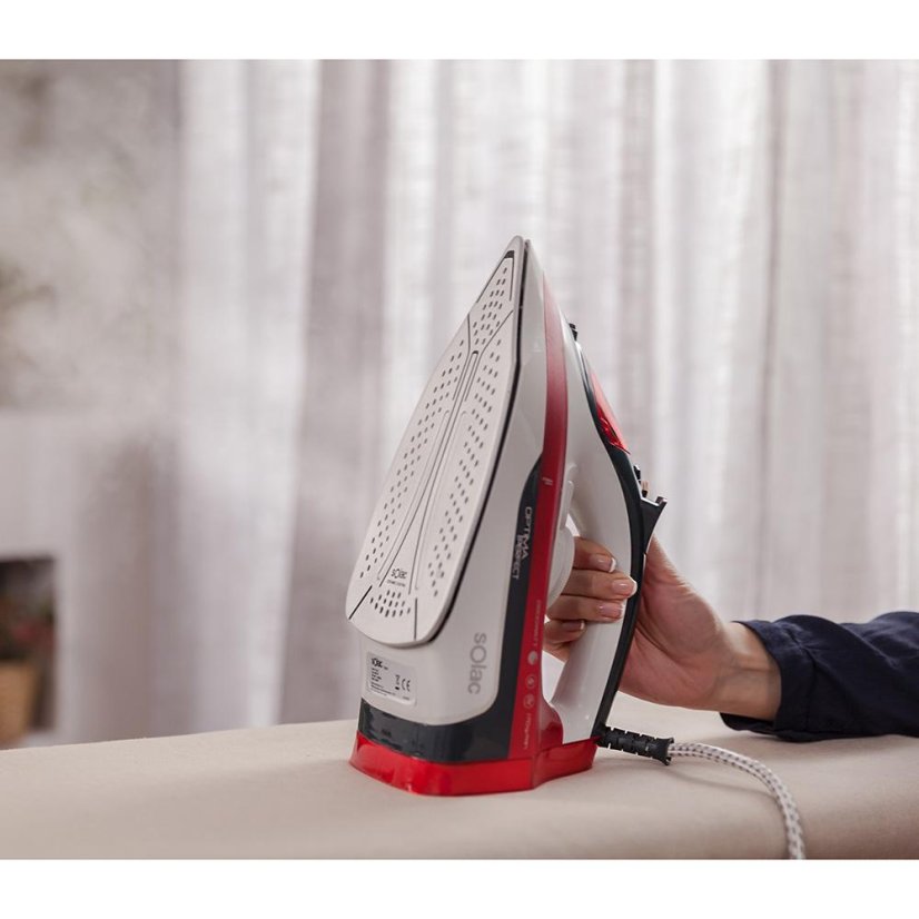 Solac PV2014 steam iron, white and red