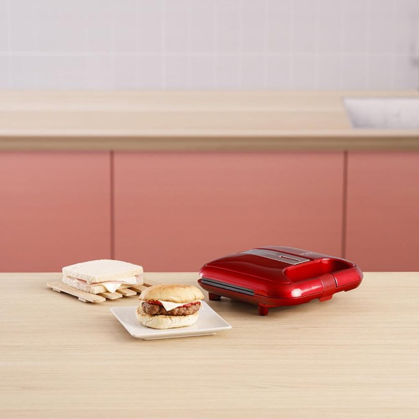 Solac SD5058 red toaster