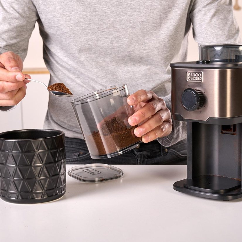 Black+Decker BXCG151E stainless steel coffee grinder