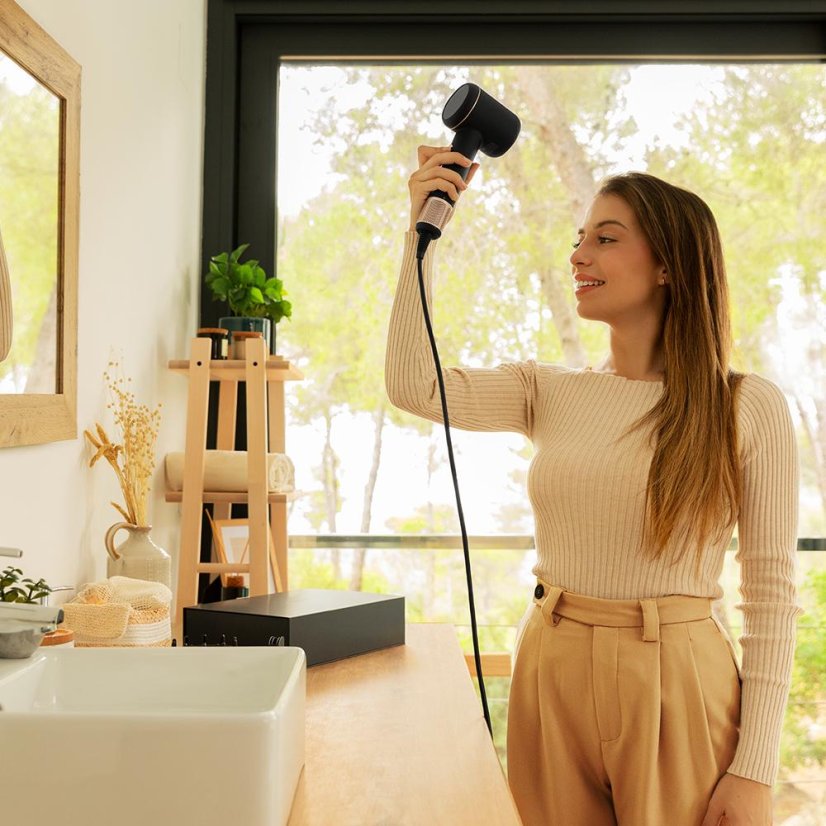 Cecotec Bamba Ionicare Rockstar 4400 fekete hajszárító