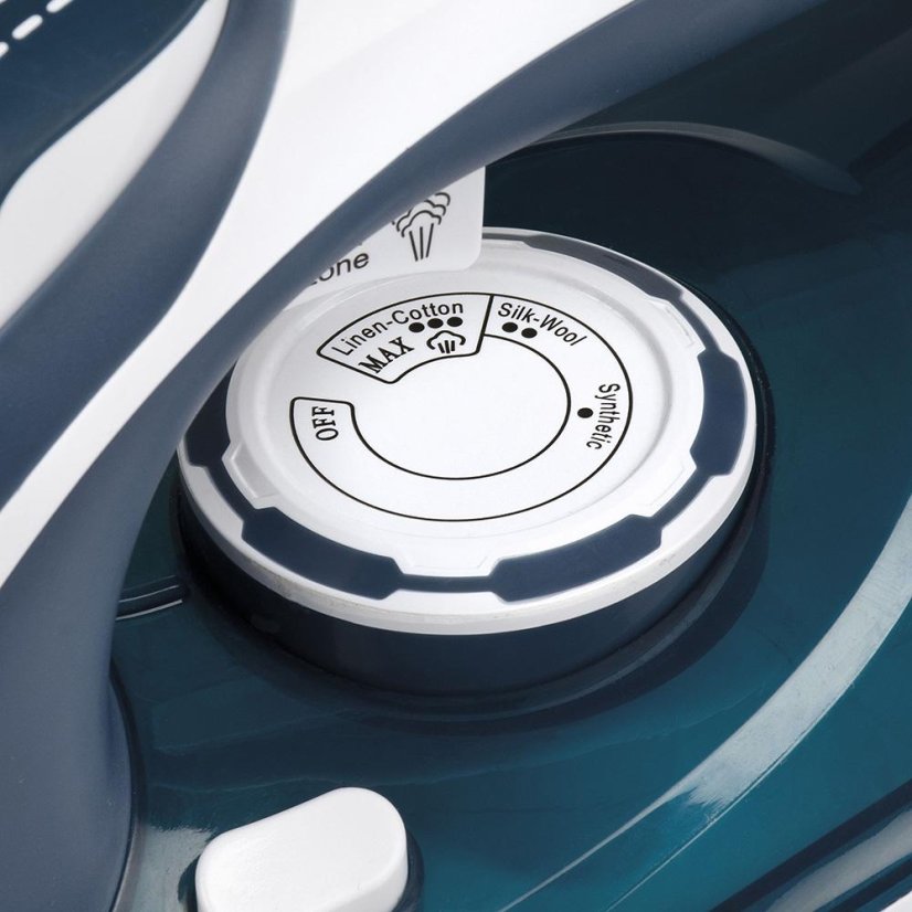 Girmi ST6000 steam iron, white and blue