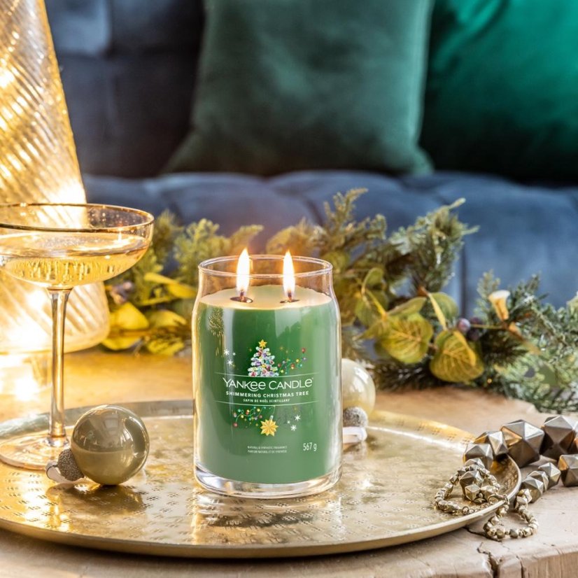Duża świeca Yankee candle Signature, Shimmering Christmas Tree