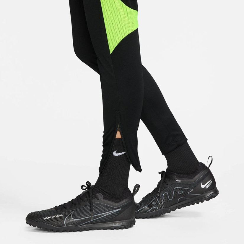 Dámské kalhoty Nike Dri-FIT Academy Pro - Farbe: Grün, Größe: M