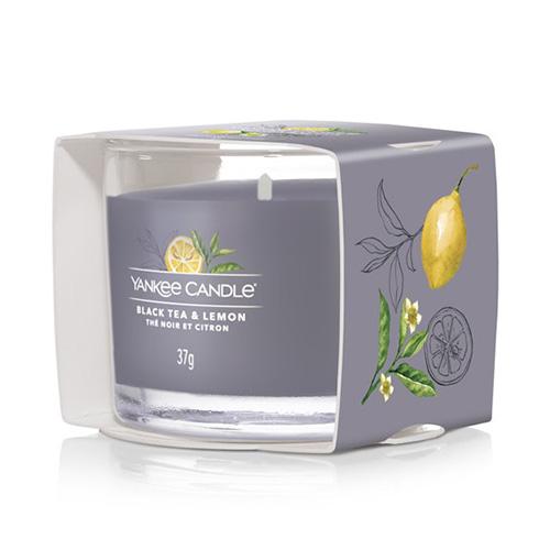 Yankee candle votívna sviečka v skle, čierny čaj a citrón Yankee candle votívna sviečka v skle, čierny čaj a citrón