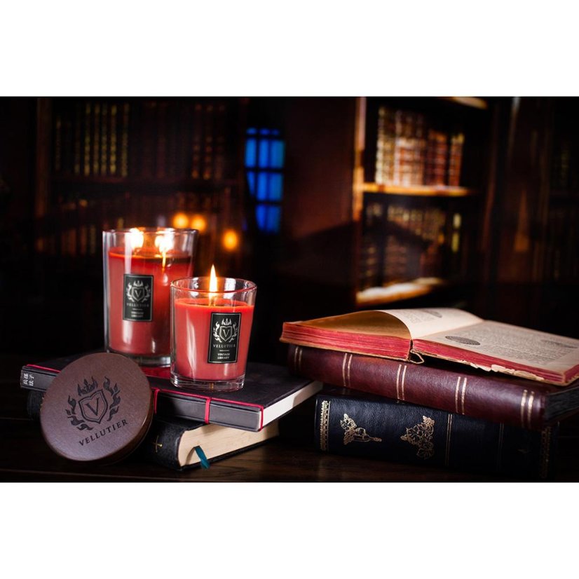 Vellutier nagy gyertya, Vintage Library
