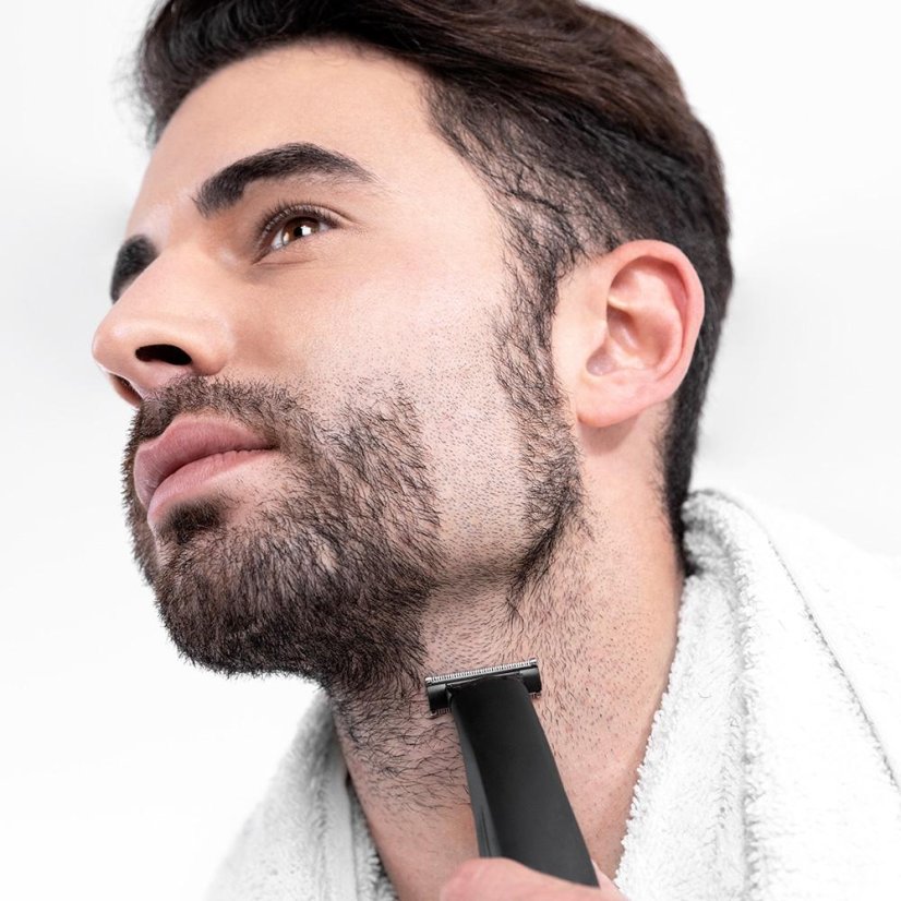Cecotec Bamba PrecisionCare 4230 beard trimmer