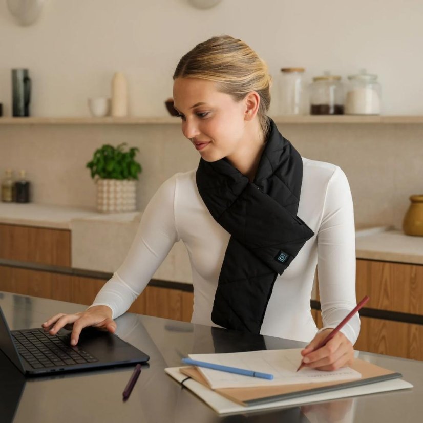 26132 Výhřevná šála Heat on the Go Black