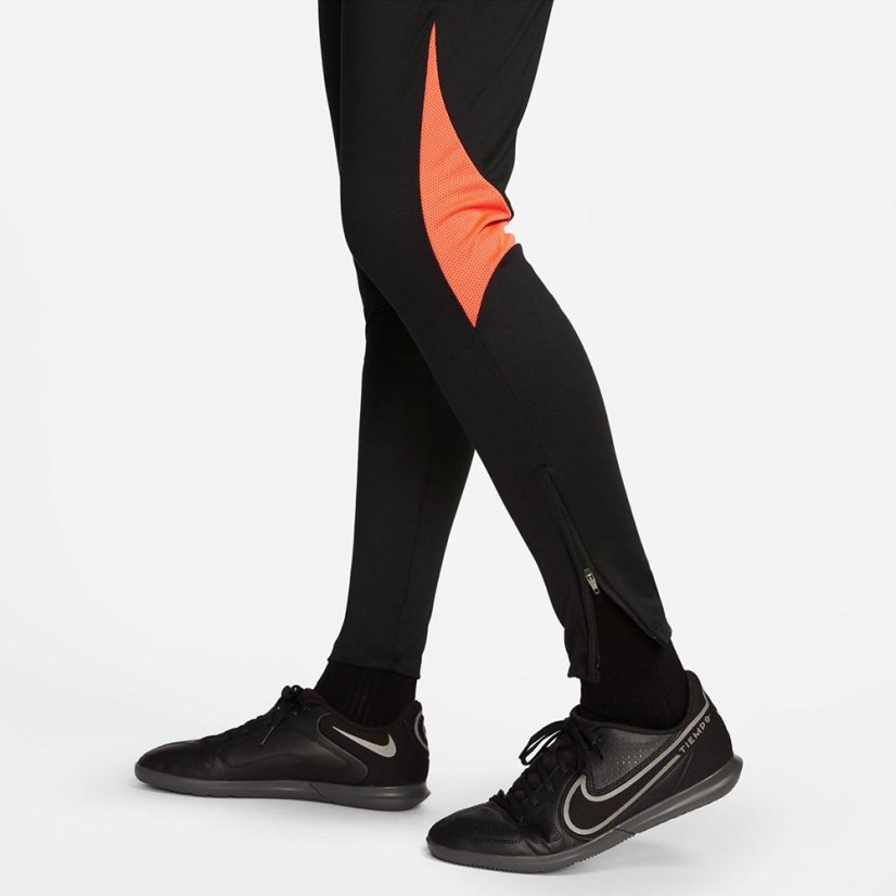 Dámské kalhoty Nike Dri-FIT Academy Pro - Farbe: Grün, Größe: M