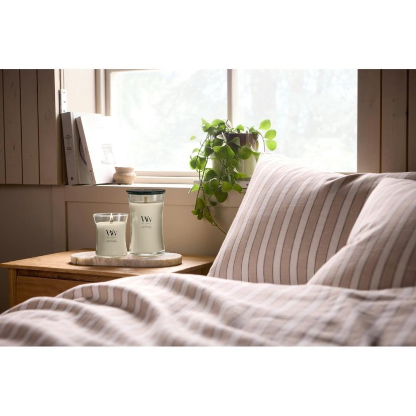 WoodWick Medium Candle, Patchouli Créme