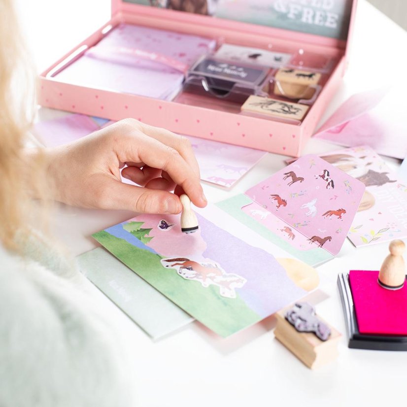 Sada pro razítkování Miss Melody, Creating DIY Stamping Fun