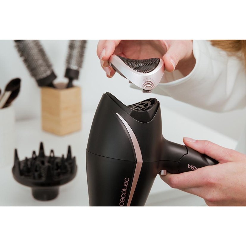 Cecotec Bamba IoniCare & Go Glow 4414 fekete hajszárító