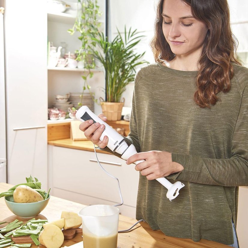 Blender ręczny Black+Decker BXHB600E biały