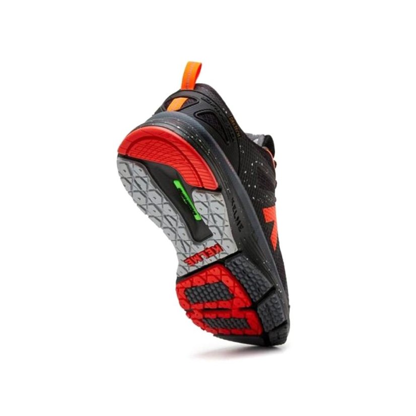 Běžecká obuv Kelme Cushion Travel - Barva: Černá, Velikost: 46
