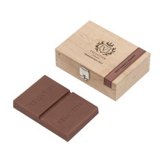 Vellutier scented wax, Gentlemen's Lounge