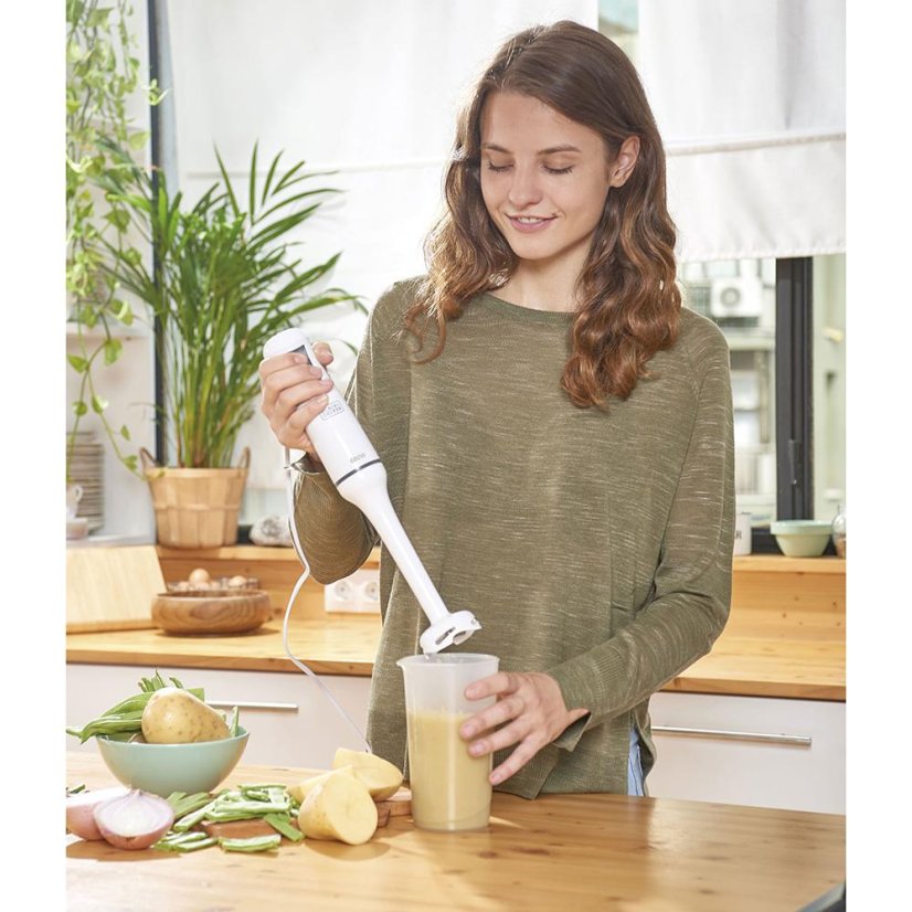 Blender ręczny Black+Decker BXHB600E biały