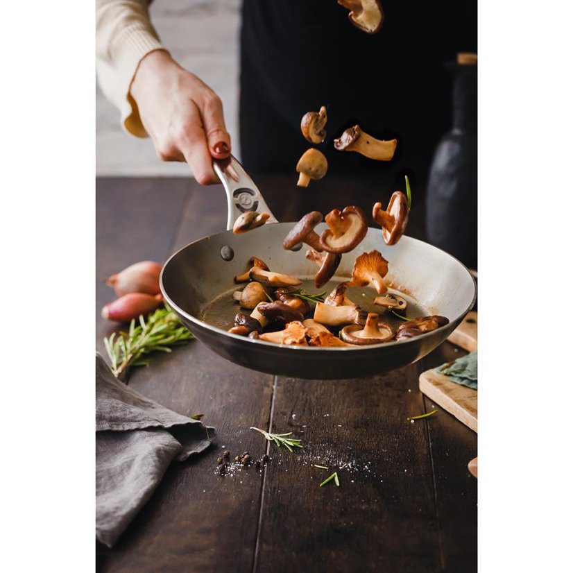 Ocelová pánev de Buyer Mineral B Pro 5680.24, 24 cm