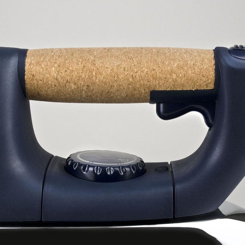 Girmi SS6500 steam generator, white and blue