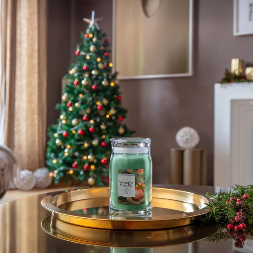 Yankee candle Signature Large Candle, Tree Trimming