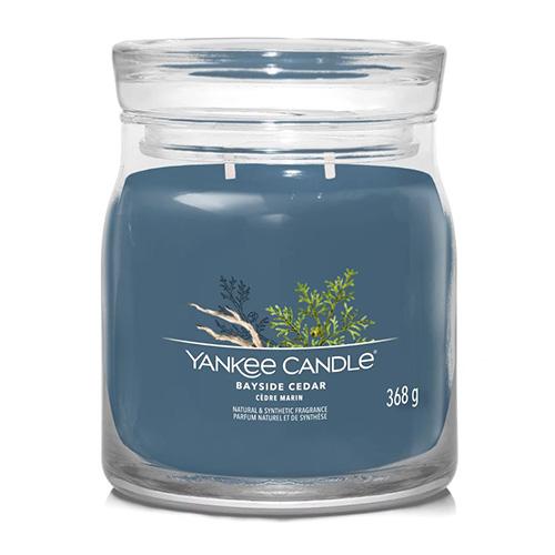 Levně Yankee Candle Signature BAYSIDE CEDAR 368 g